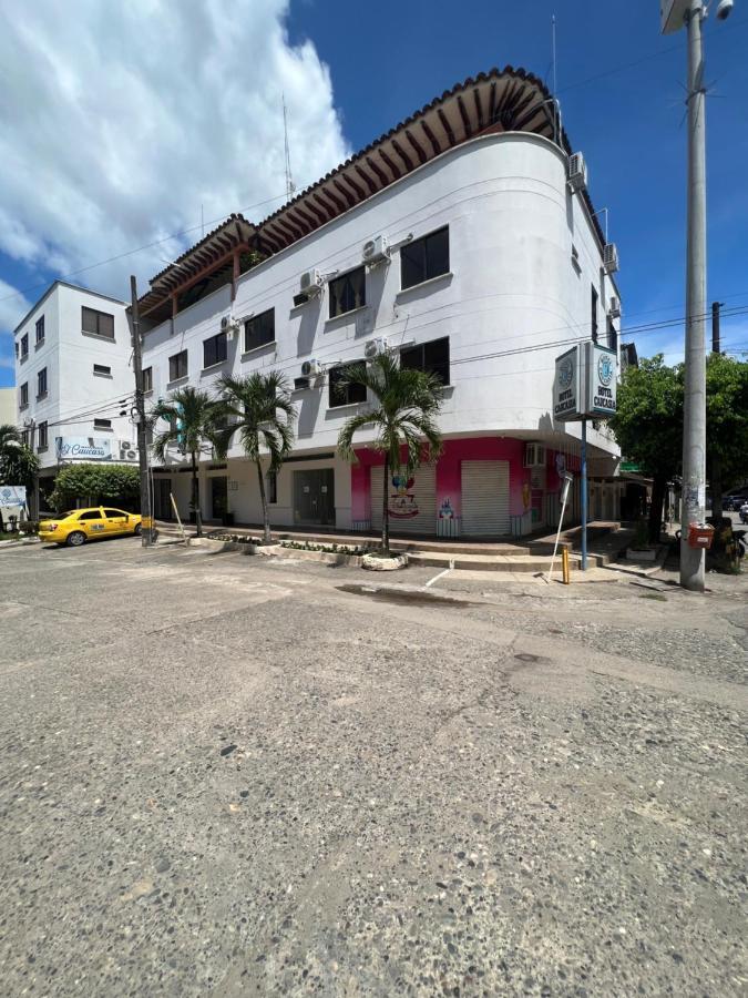 Hotel Caucasia Exterior photo